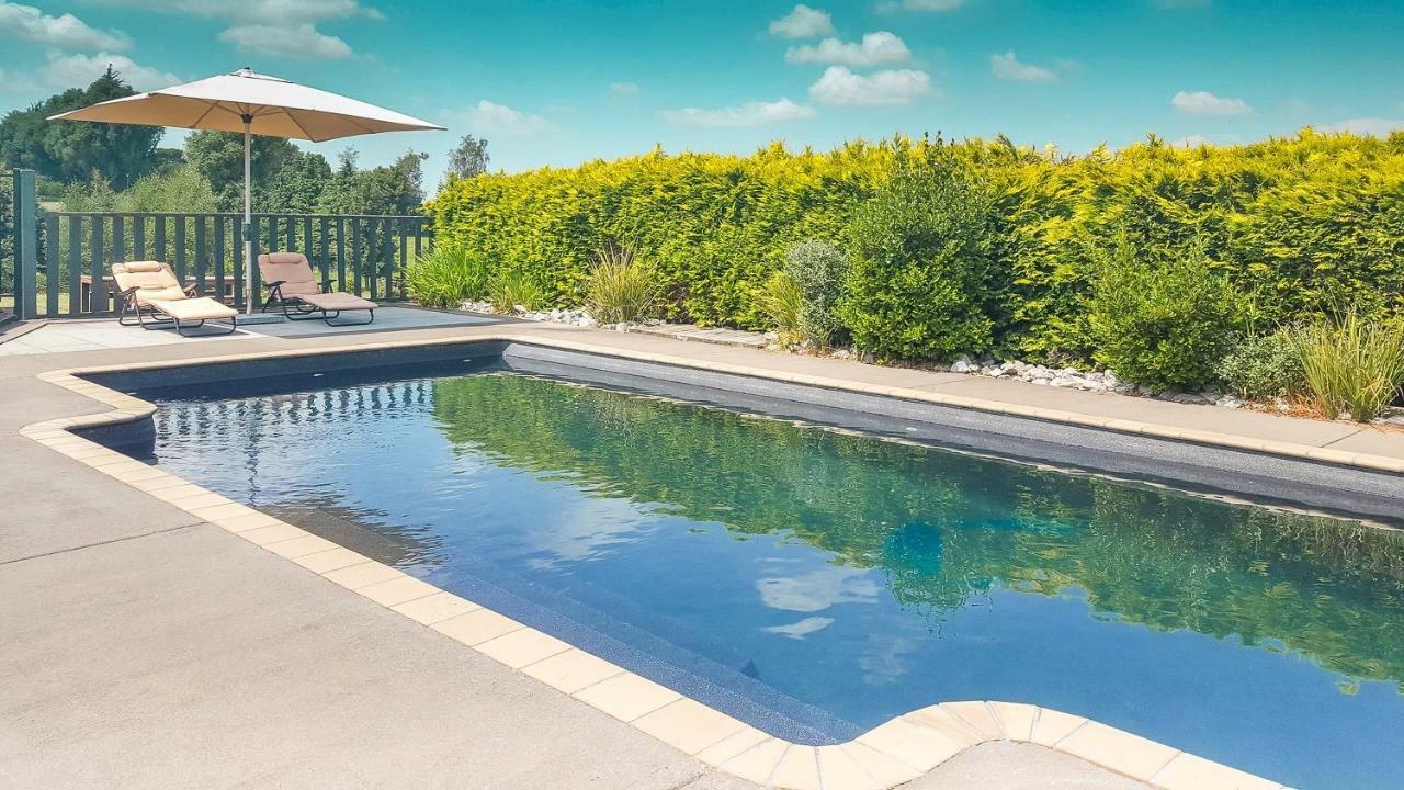 فندق تاوبوفي  Mountviews Glamping- Retro Caravan Getaway المظهر الخارجي الصورة